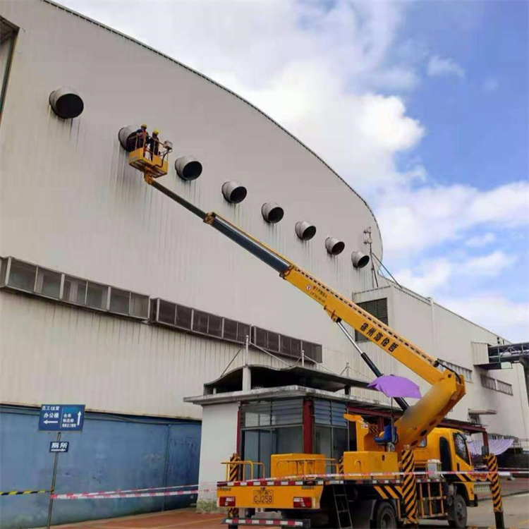 偃师高空作业车出租服务：专业广告牌安装解决方案